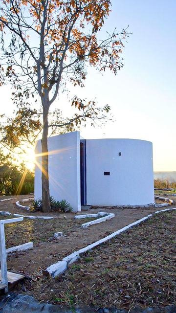 Ermida de Niemeyer ao pôr do sol